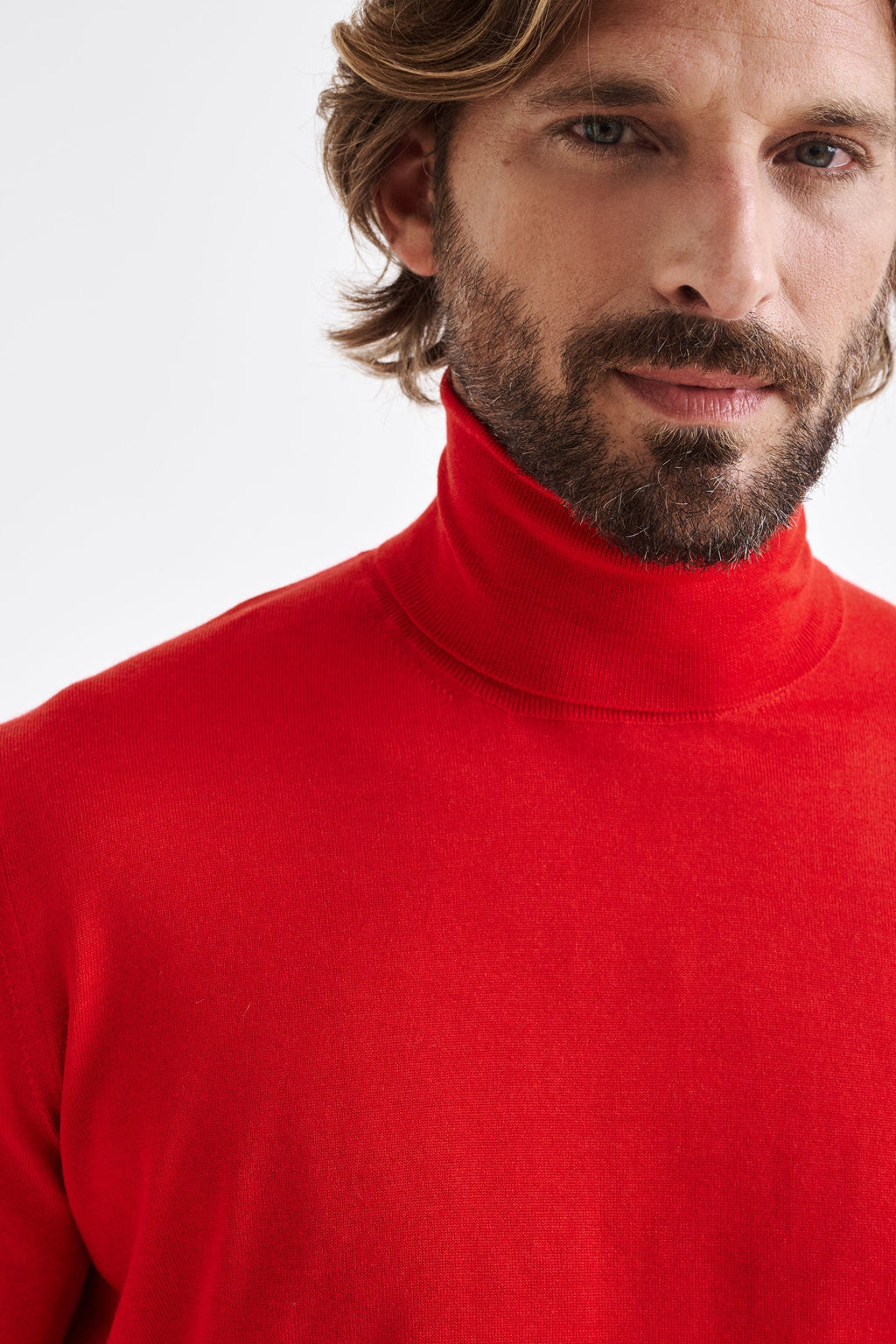 Carmine Cashmere Merino Silk Blend Telford Turtleneck Sweater — detail 3