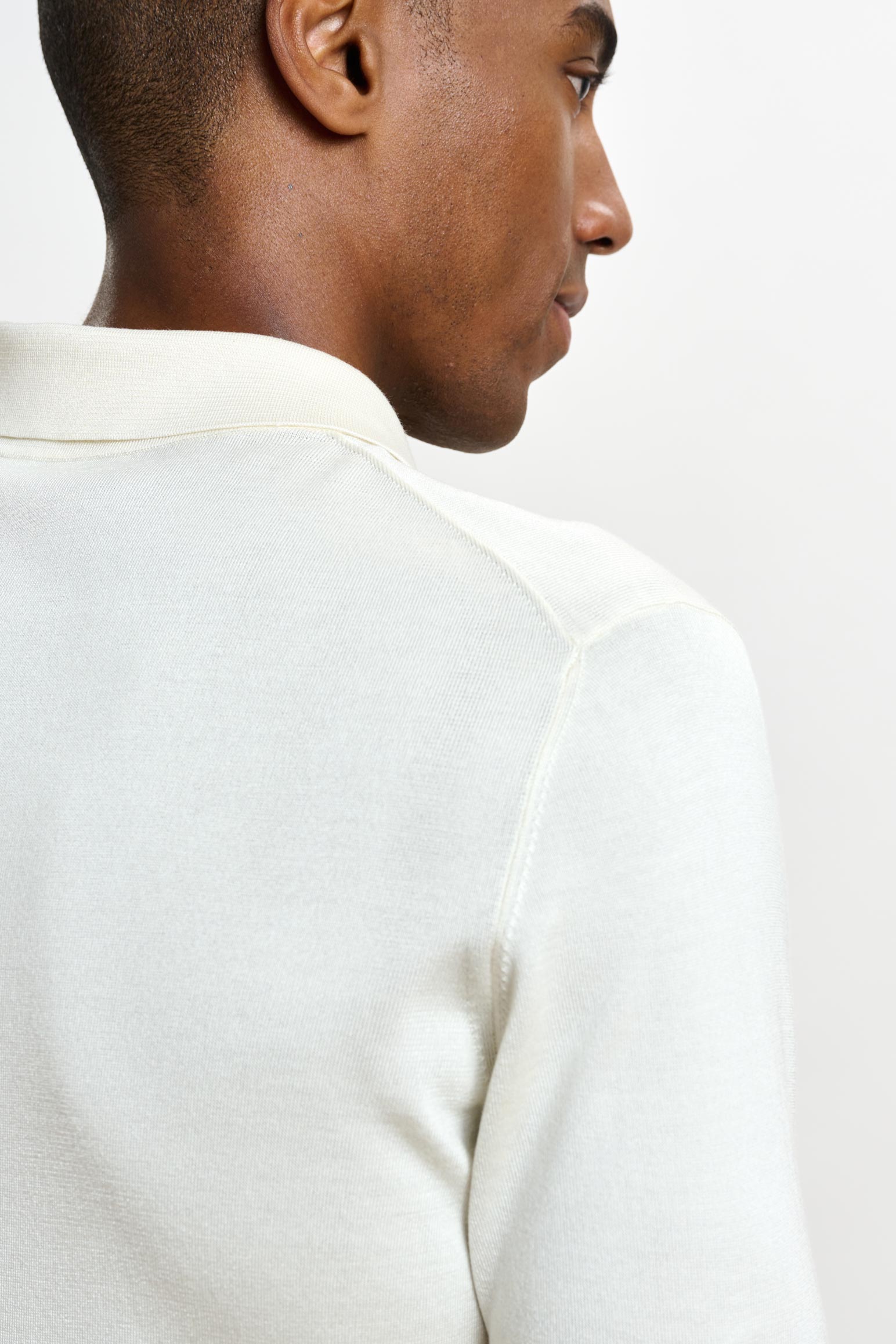 Cream Silk Knitted Kendal Short Sleeve 3 Button Polo Shirt — detail 4