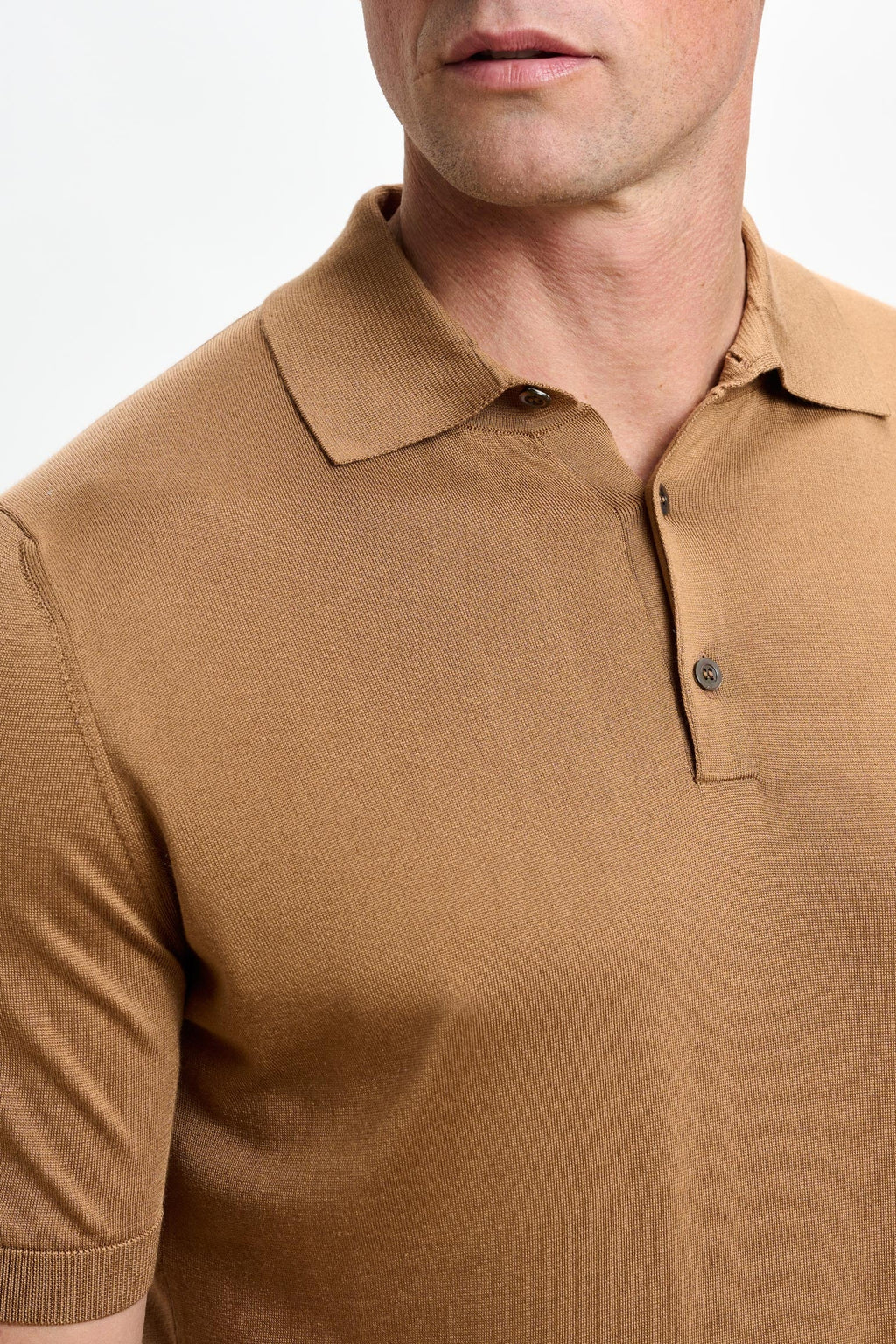 Tobacco Silk Knitted Kendal Short Sleeve 3 Button Polo Shirt — detail 3