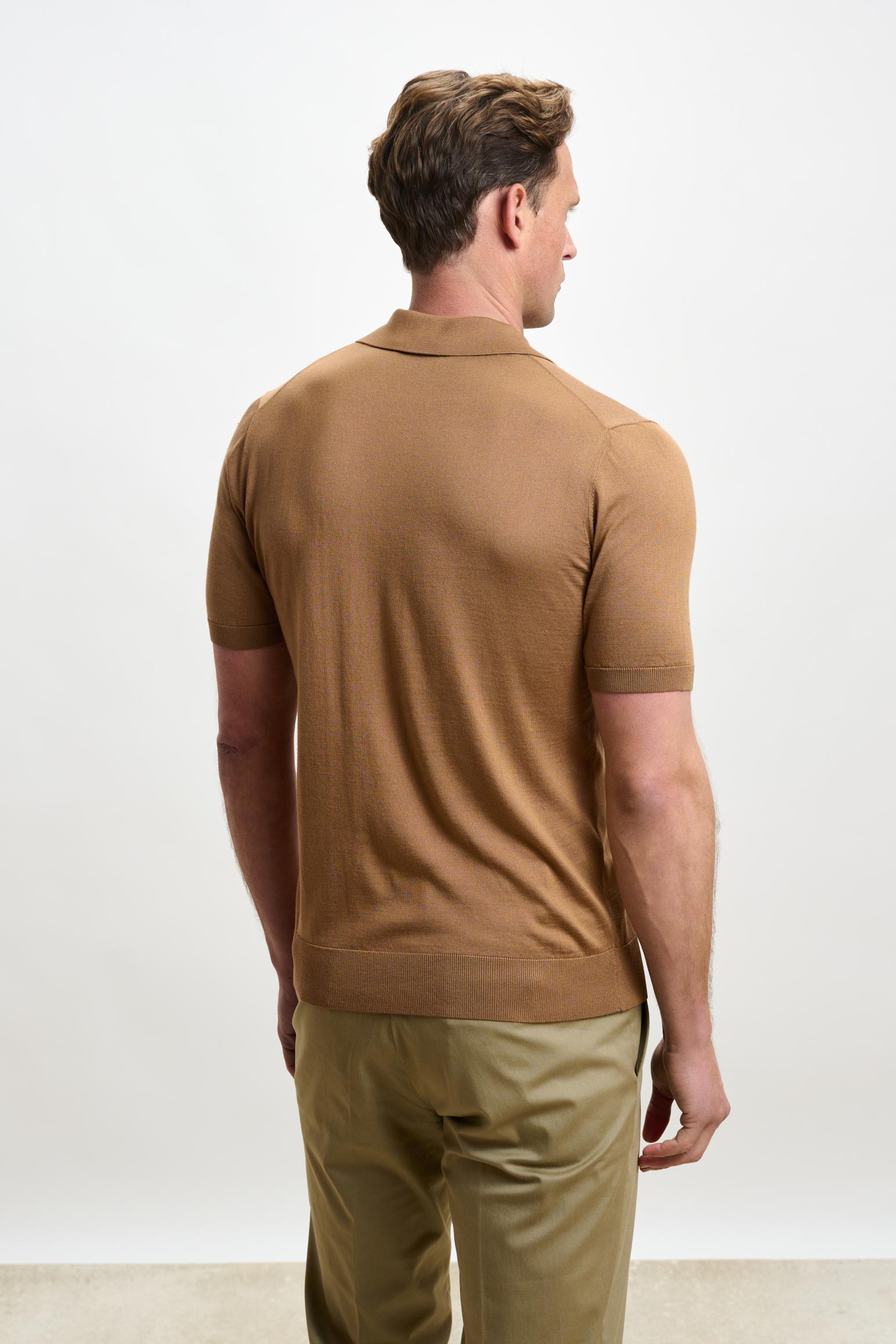 Tobacco Silk Knitted Kendal Short Sleeve 3 Button Polo Shirt — detail 4
