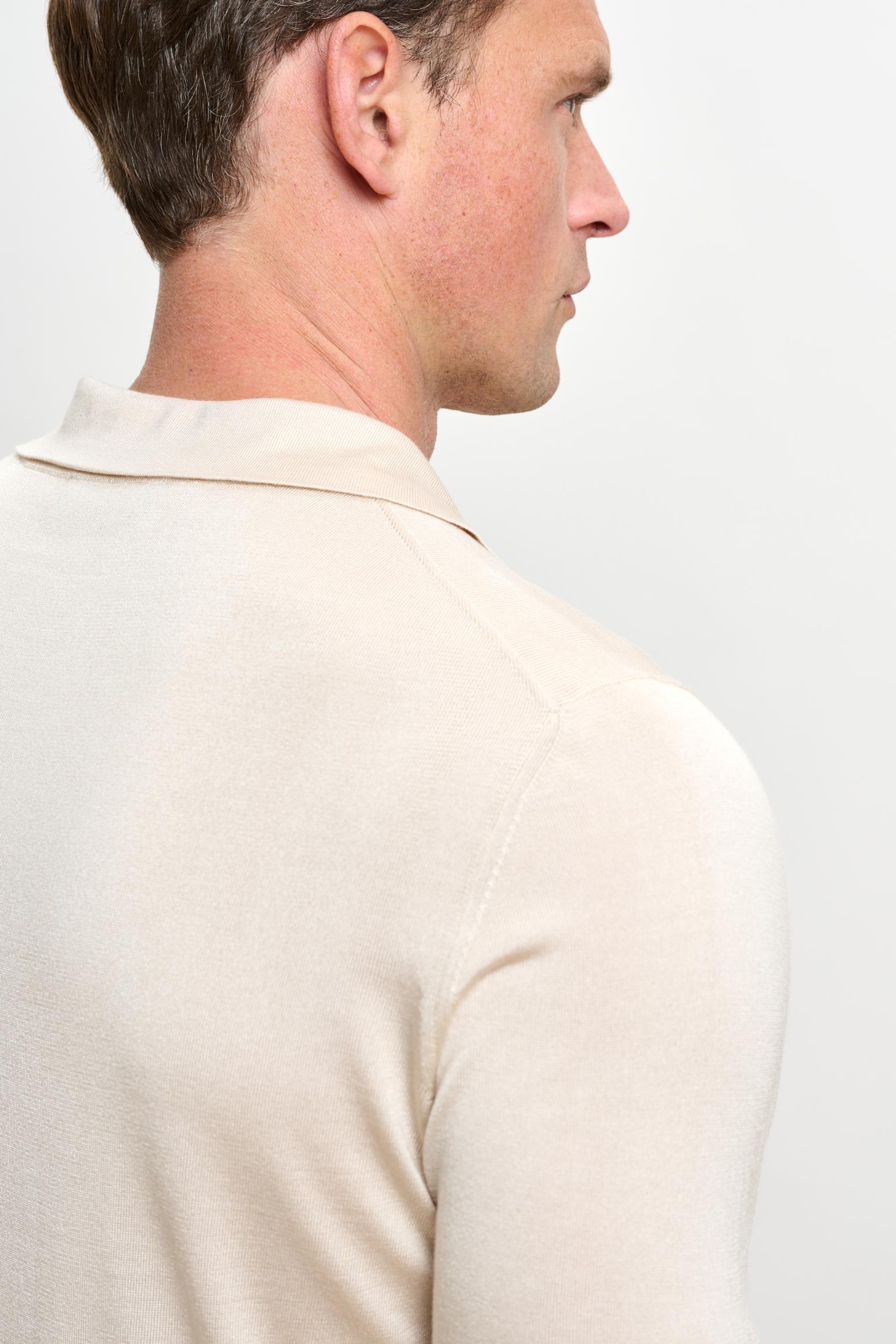Beige Silk Knitted Short Sleeve Open Collar Cawdor Polo Shirt — detail 3