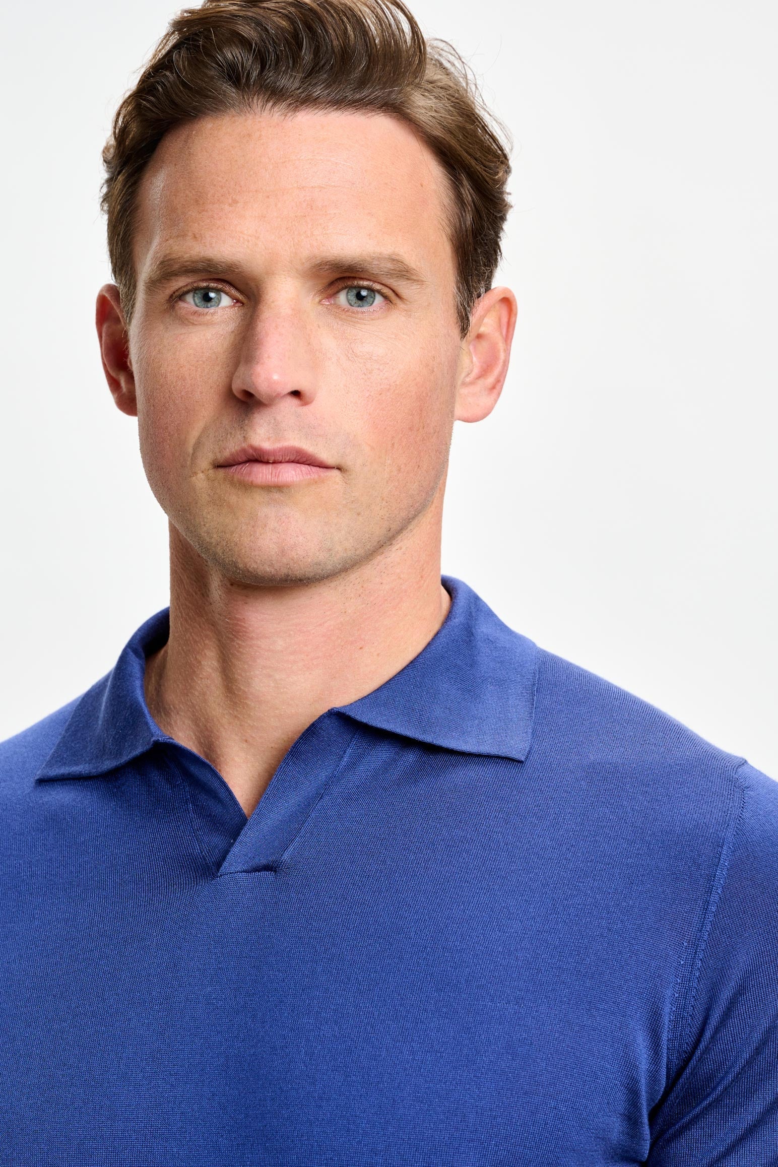 Medium Blue Silk Knitted Short Sleeve Open Collar Cawdor Polo Shirt — detail 2