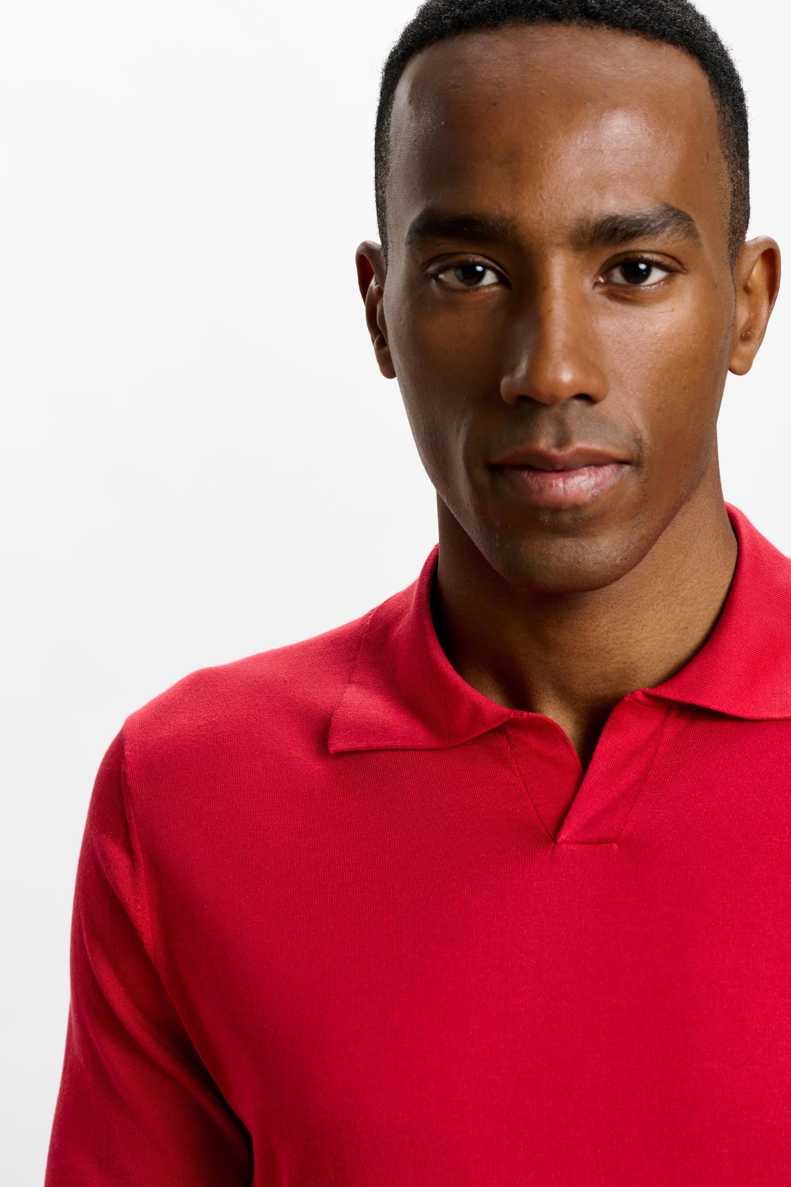 Carmine Silk Knitted Short Sleeve Open Collar Cawdor Polo Shirt — detail 2
