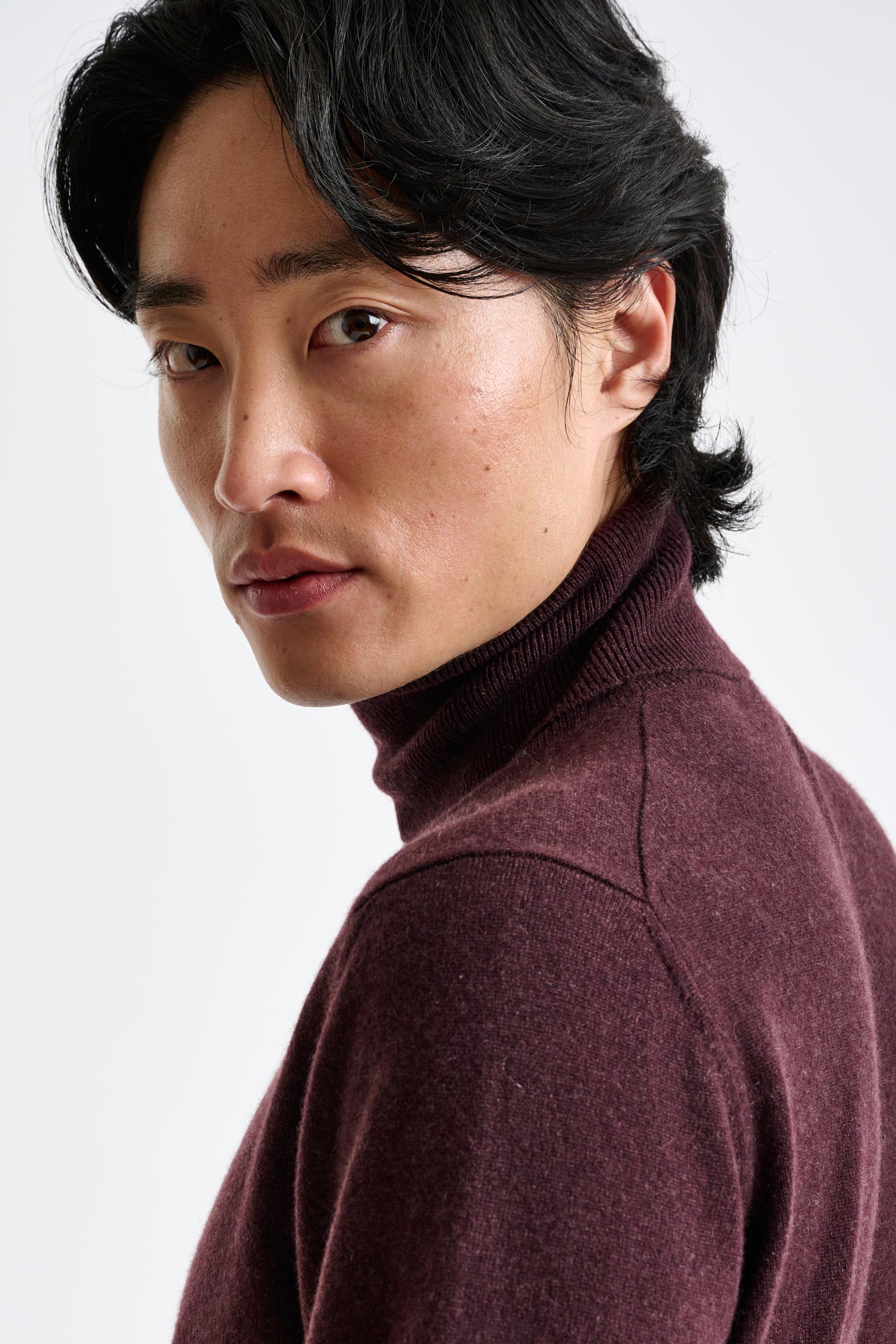 Dark Burgundy 100% Cashmere Drumberg Rollneck Knit — detail 2
