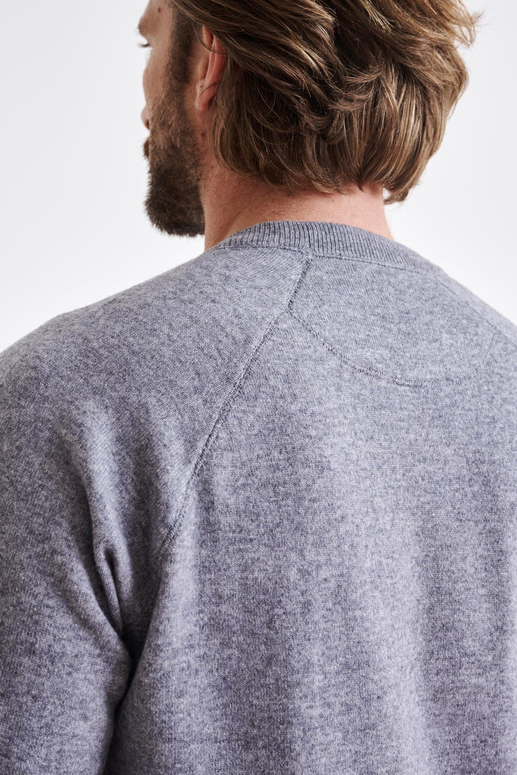Mid-Grey Melange 100% Cashmere Whitby Crewneck Sweater — detail 3