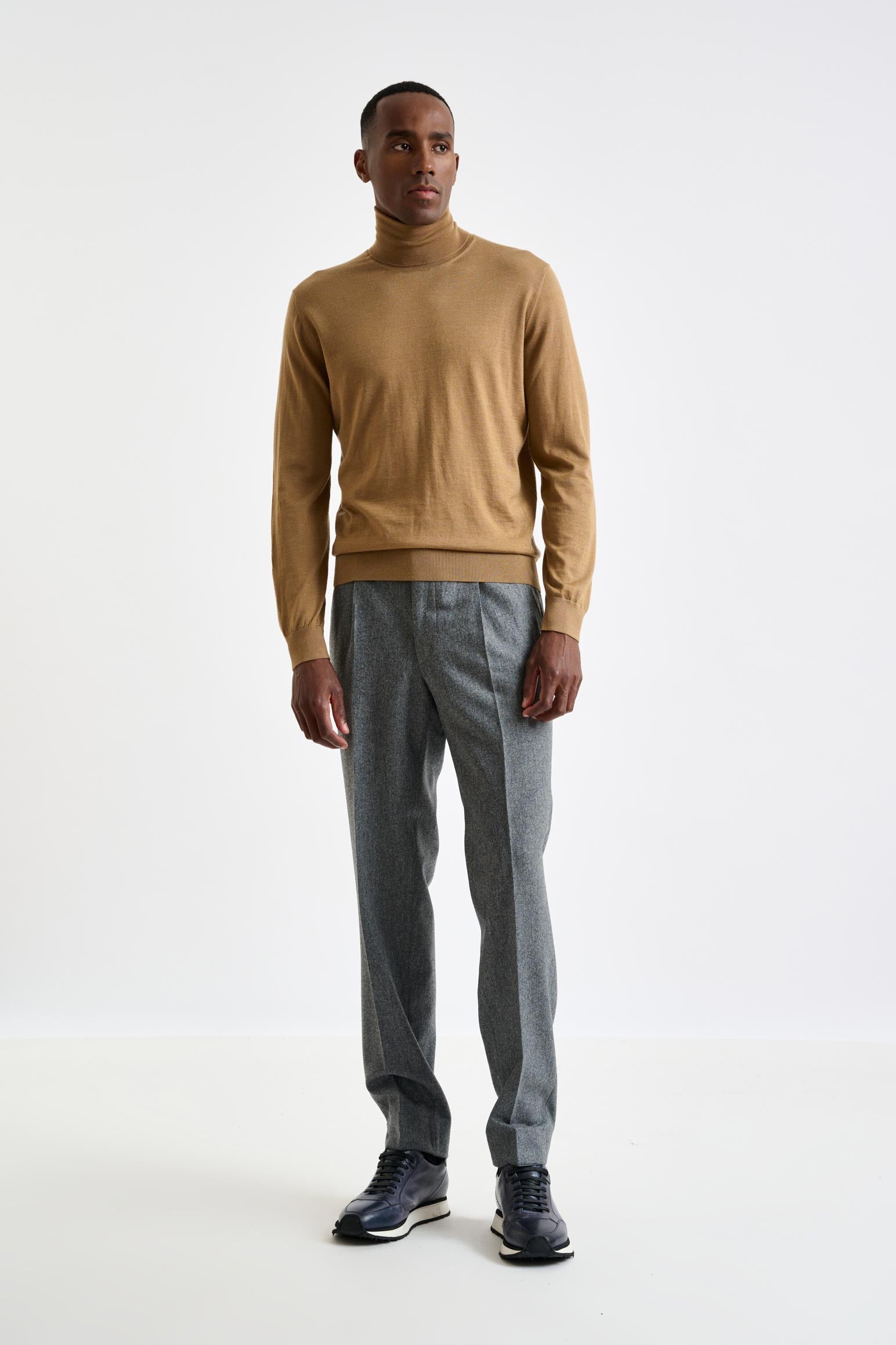 Camel Cashmere & Silk Blend Telford Turtleneck Sweater — detail 1