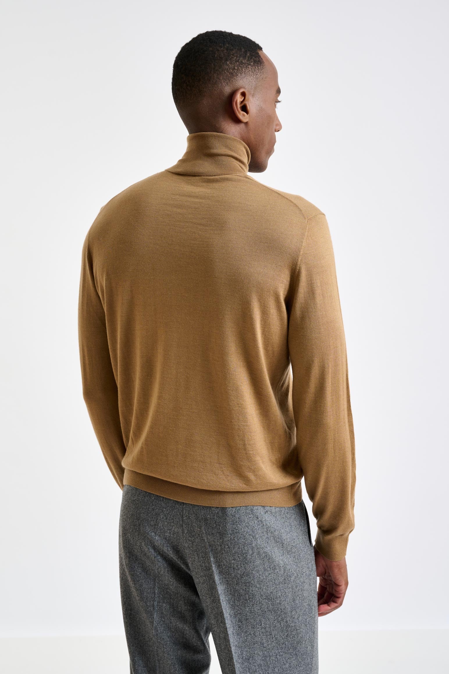 Camel Cashmere & Silk Blend Telford Turtleneck Sweater — detail 2