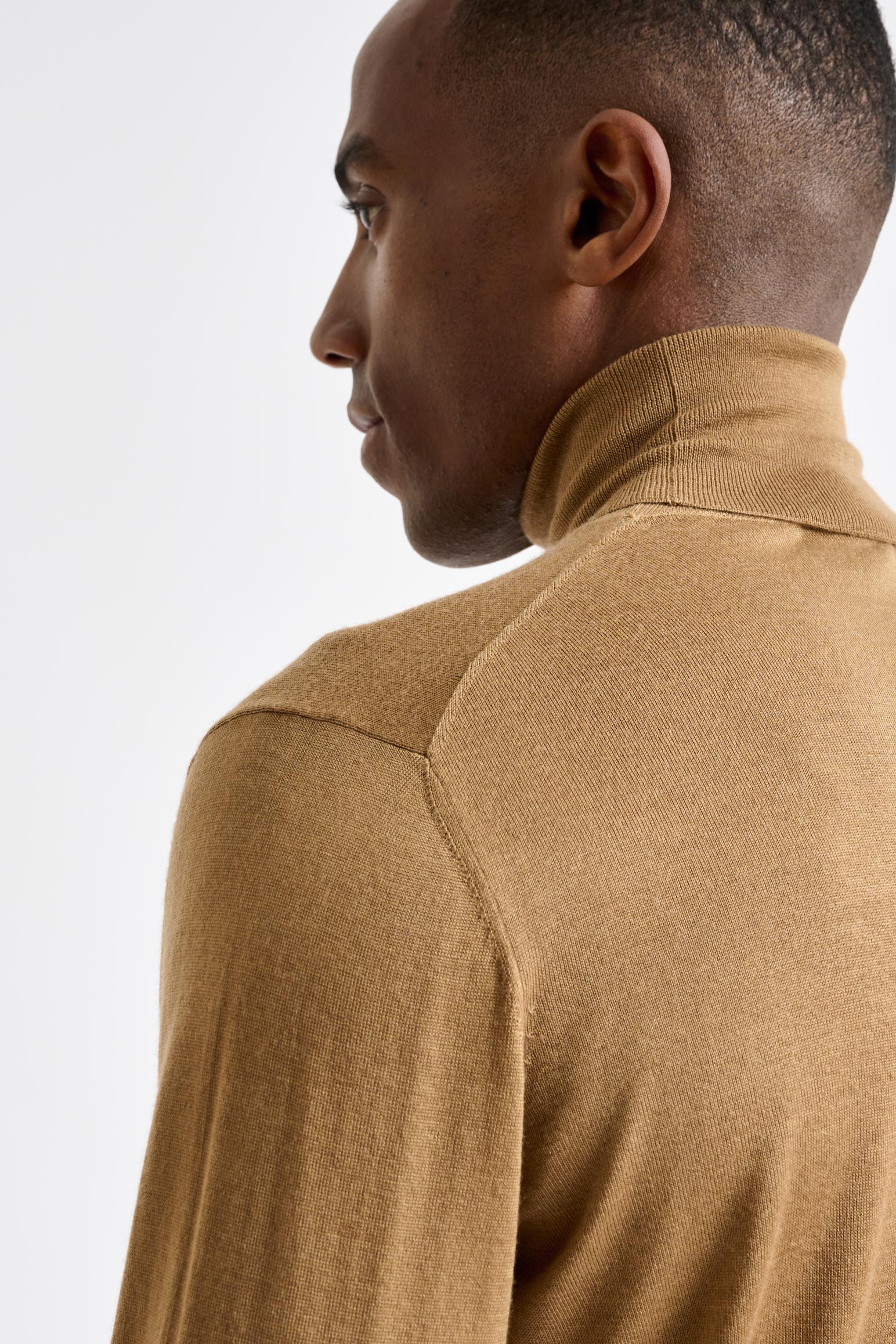 Camel Cashmere & Silk Blend Telford Turtleneck Sweater — detail 3