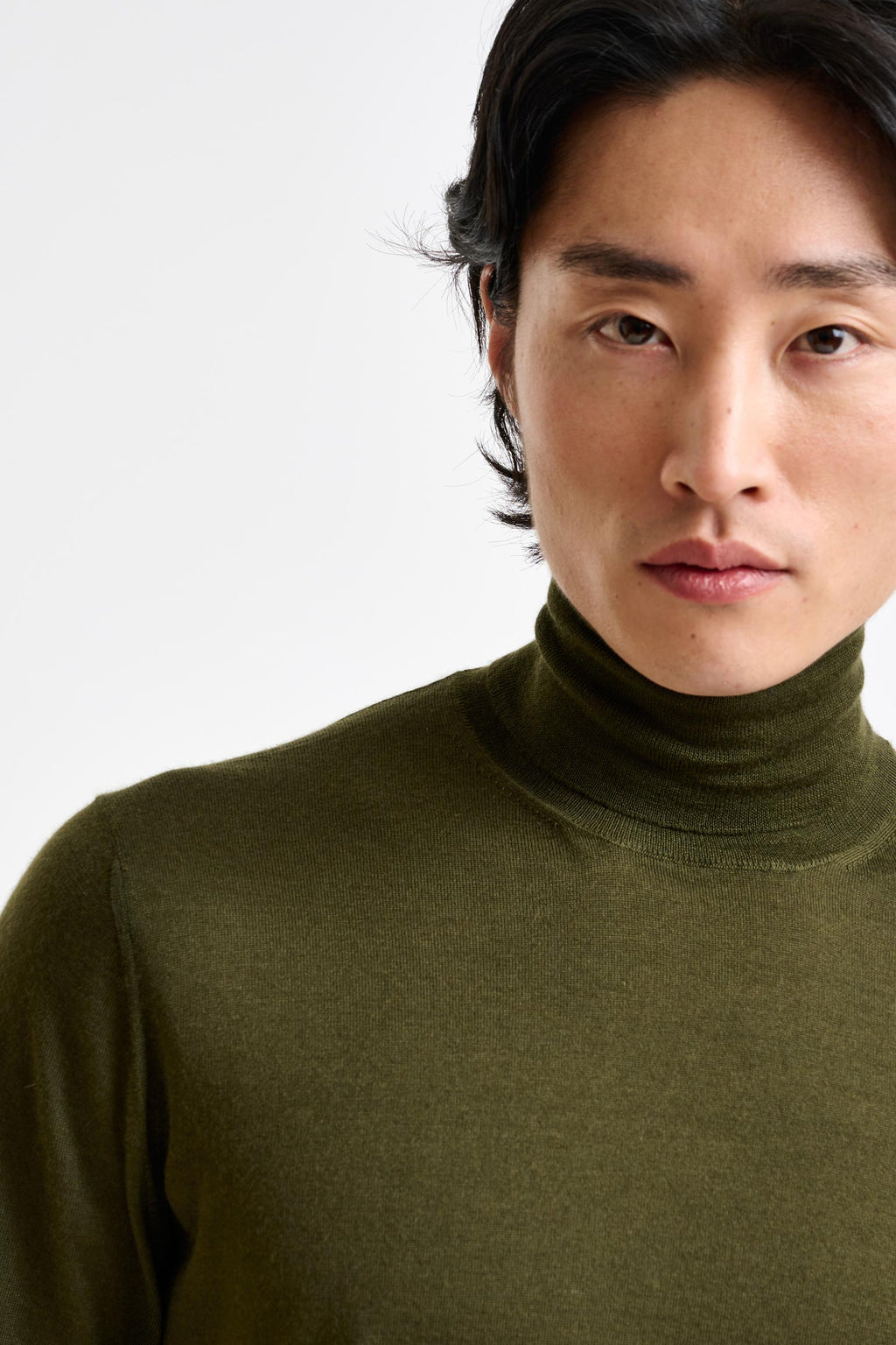 Olive Green Cashmere & Silk Blend Telford Turtleneck Sweater — detail 3