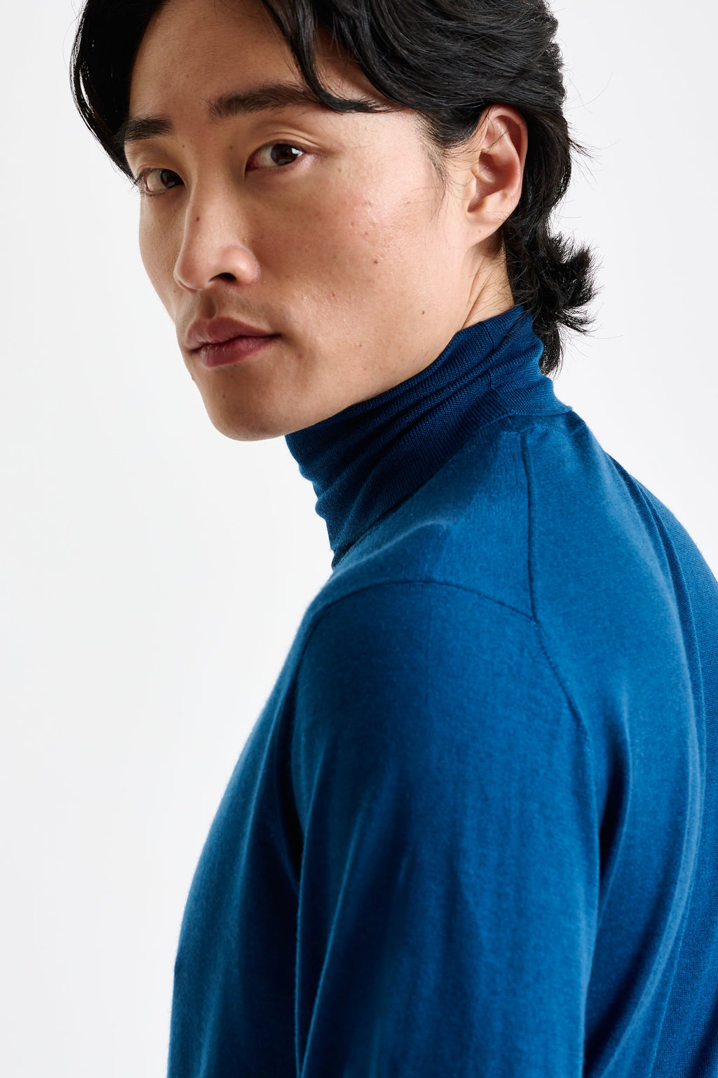 Pilot Blue Cashmere & Silk Blend Telford Turtleneck Sweater — detail 3
