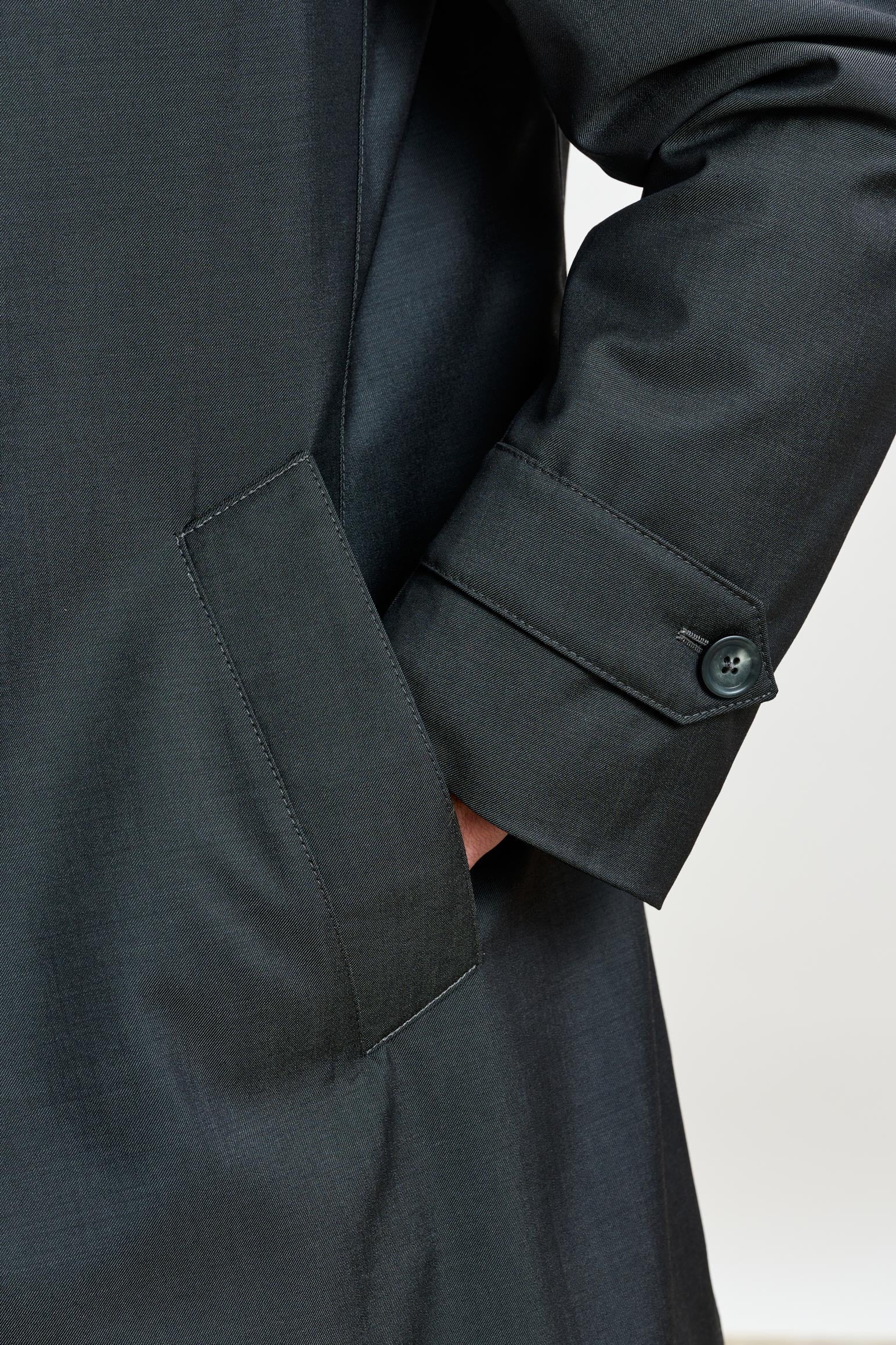 Dark Grey Lomond Raincoat — detail 5