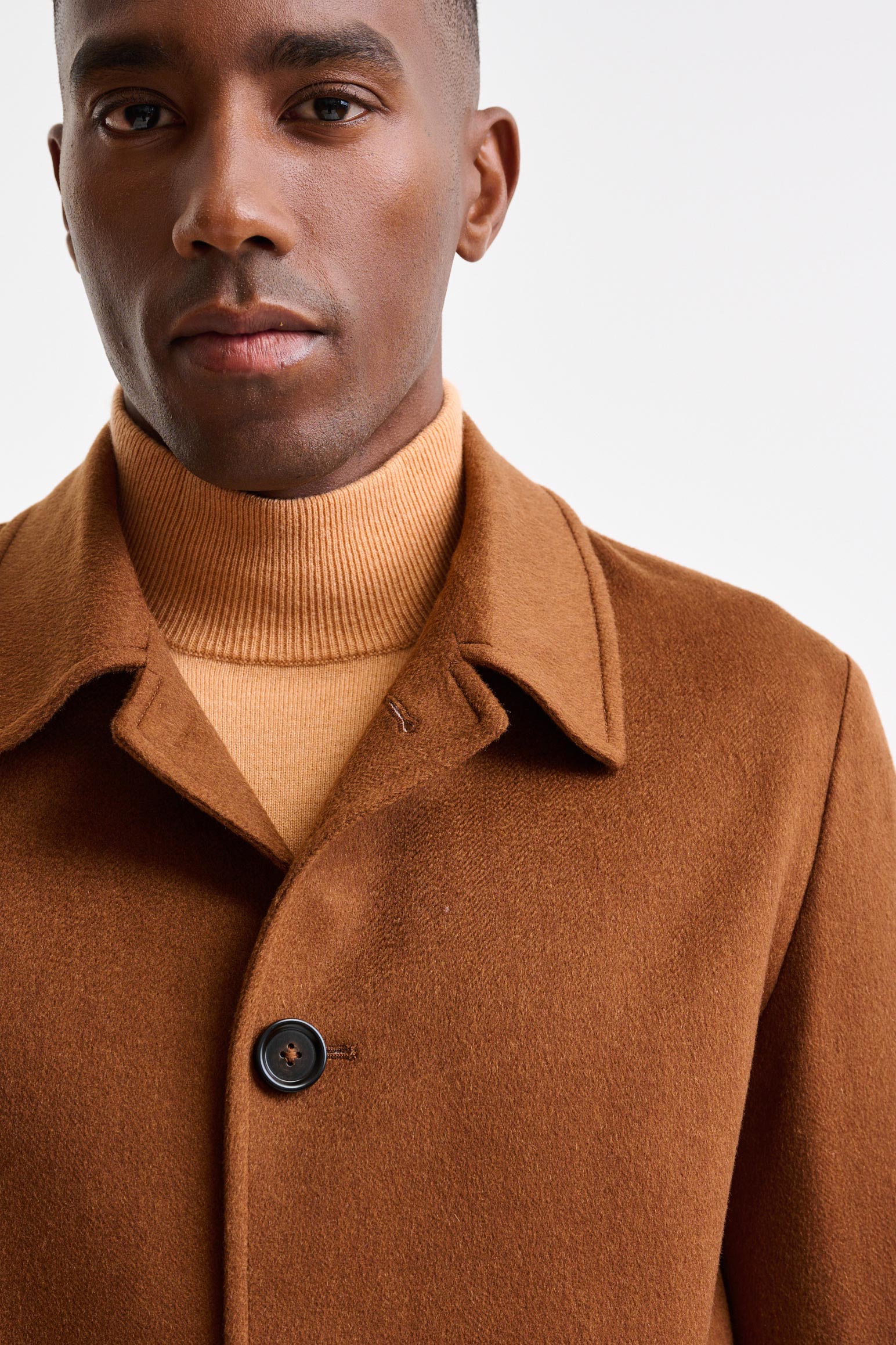Medium Brown 100% Cashmere Troy Overcoat St. Moritz — detail 1
