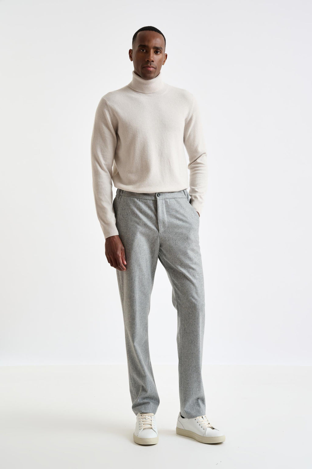 Light Grey 100% Wool Perth Drawstring Trousers Flannel Saxony — detail 1
