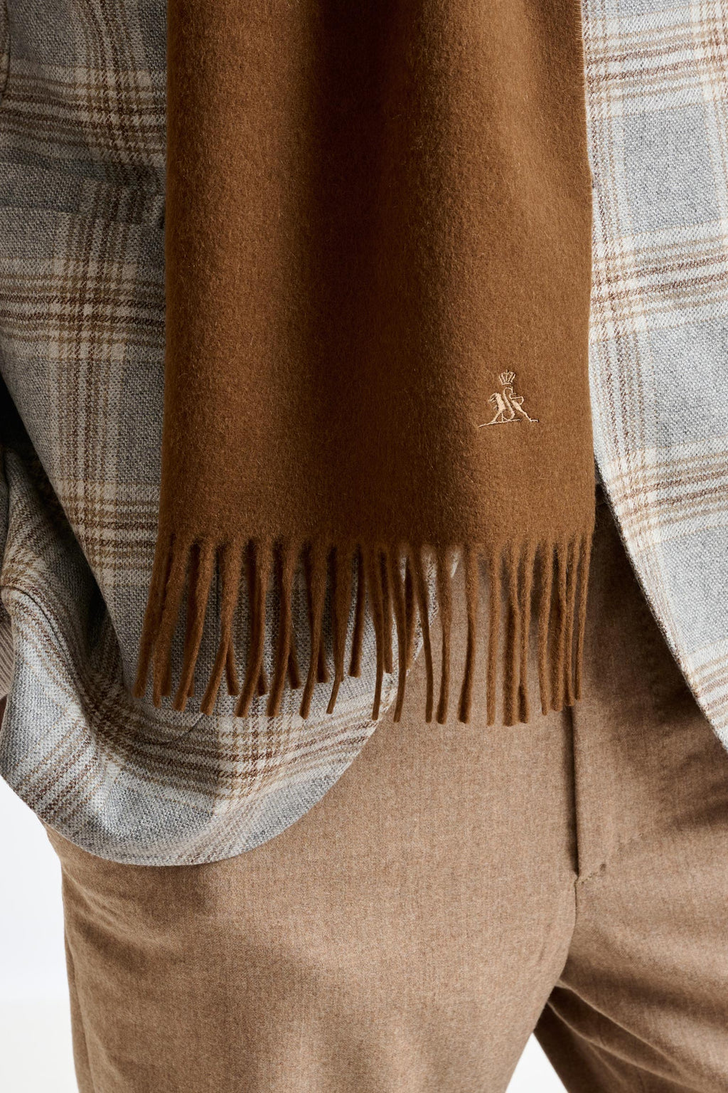 Toffee Brown 100% Pure Cashmere Scarf — detail 1
