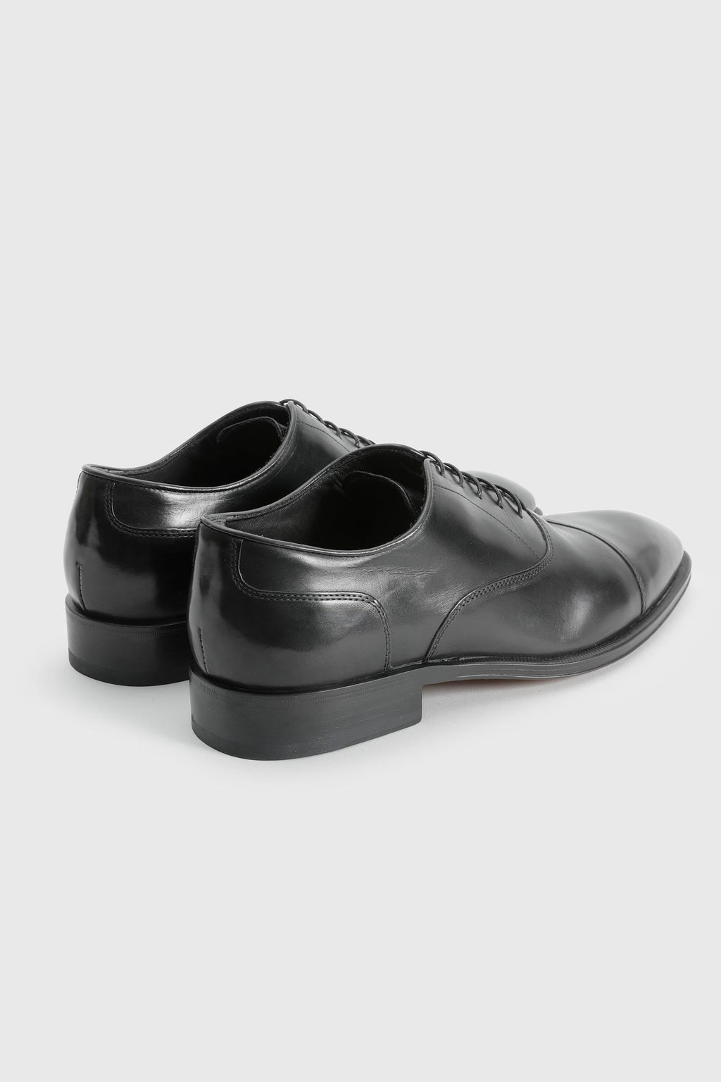 Black Oxford Light Shoe — detail 2