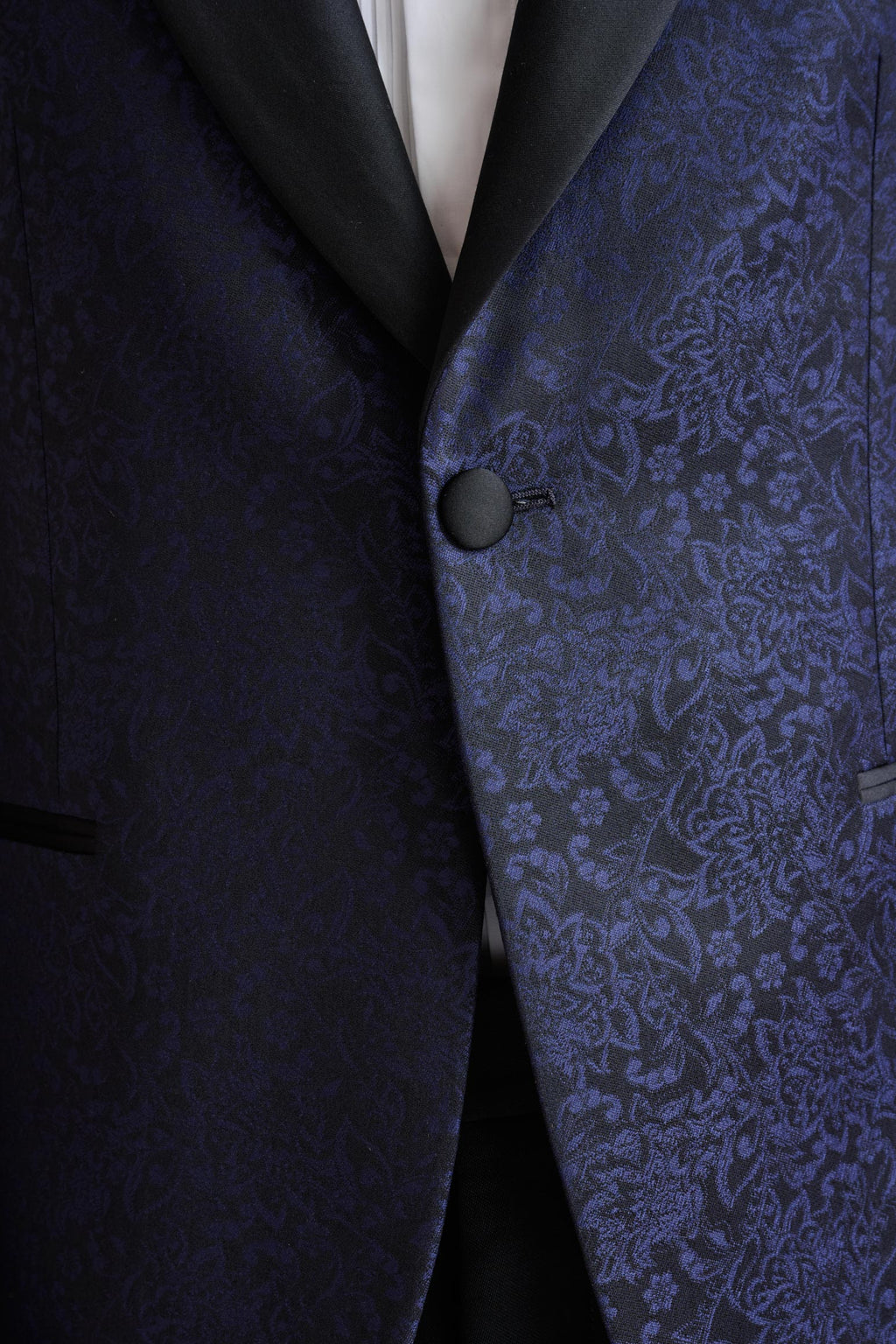 Midnight Blue Wool Soho Tuxedo Lifestyle — detail 4