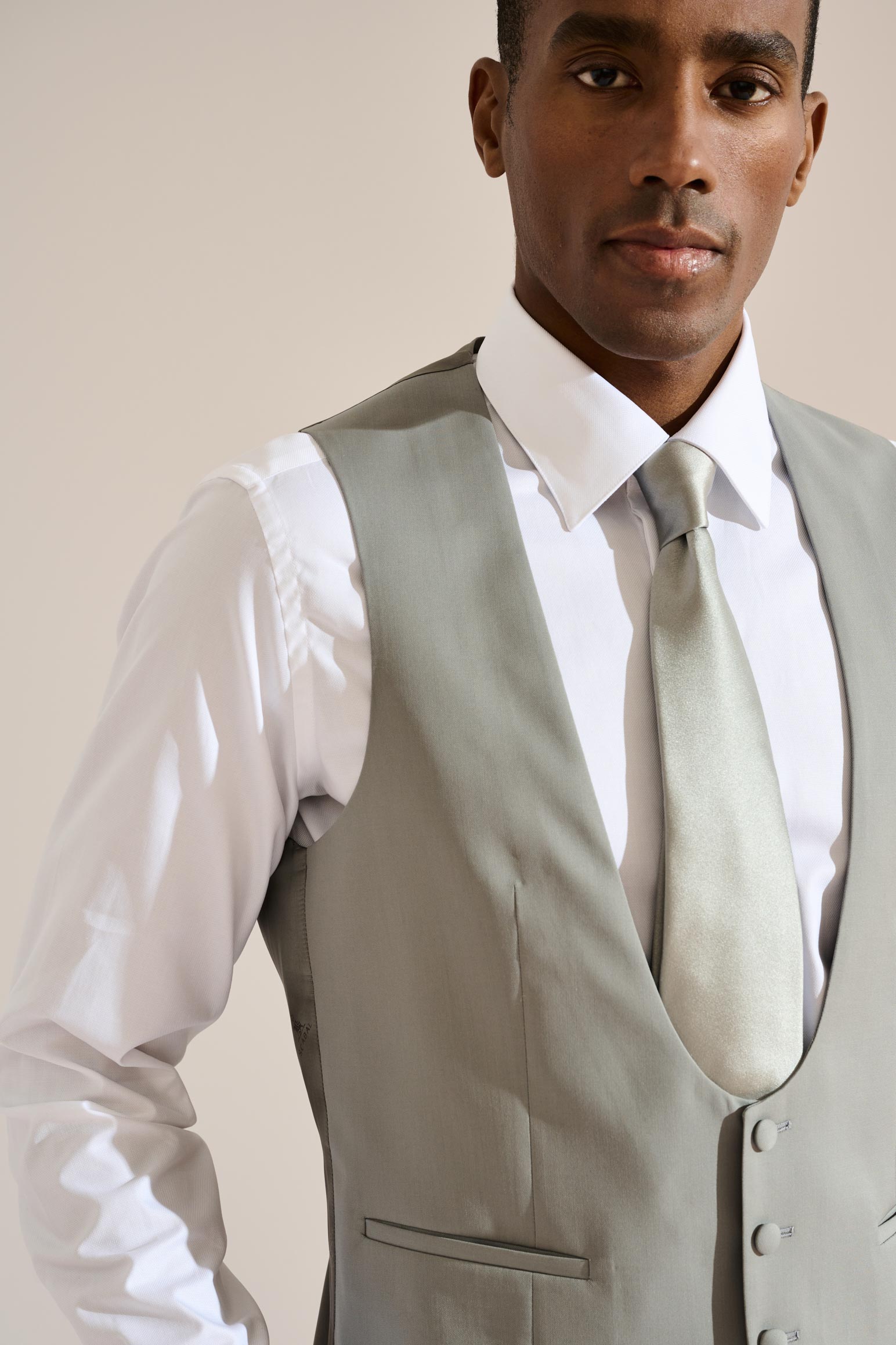 Light Grey Tay Ceremonial Waistcoat — detail 2