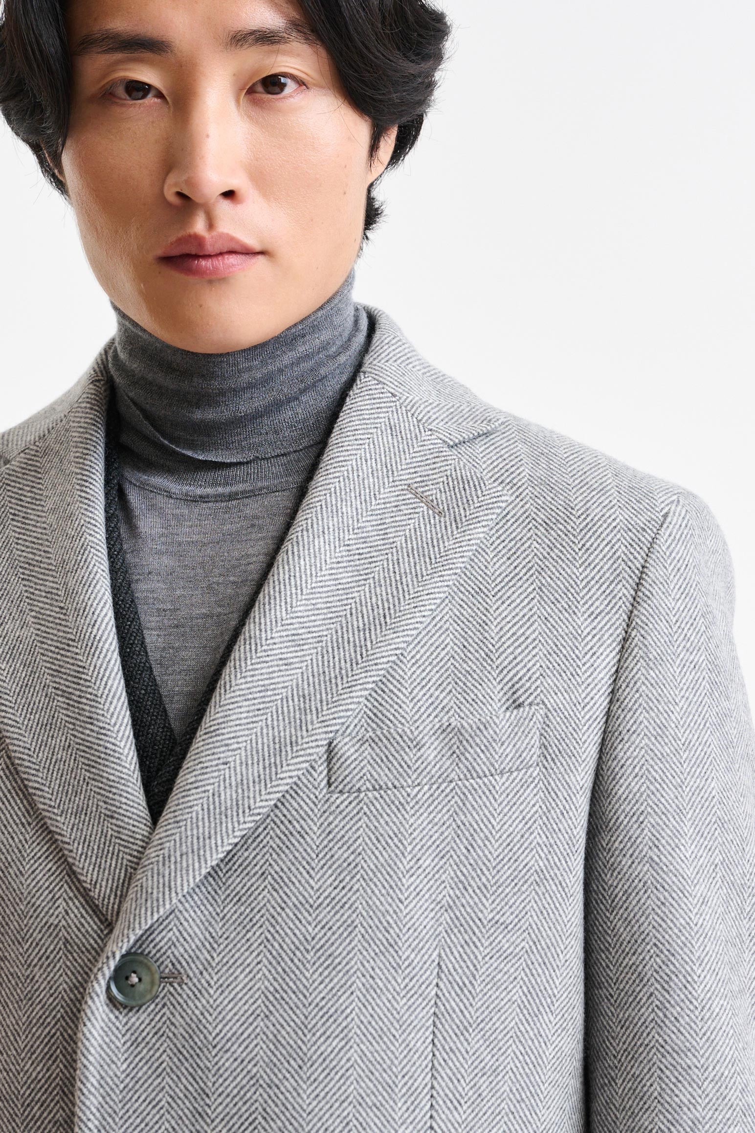 The Light Grey 100% Wool Lincoln Overcoat Zeus — detail 2