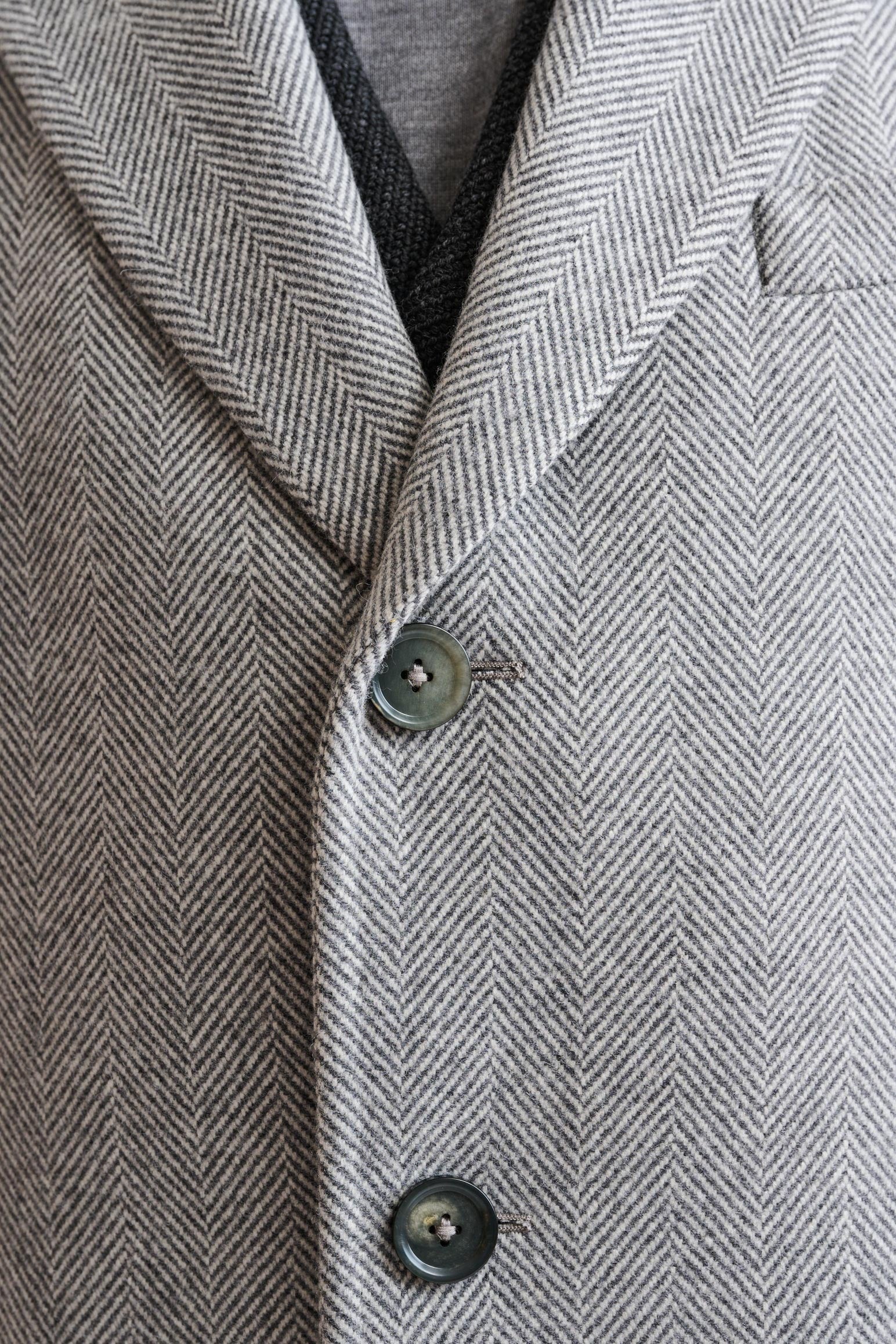 The Light Grey 100% Wool Lincoln Overcoat Zeus — detail 4