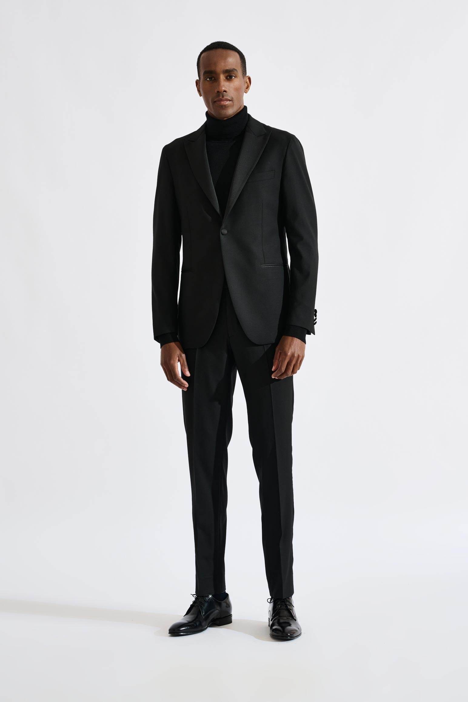 Black Soho Peak Collar Tuxedo New Deluxe
