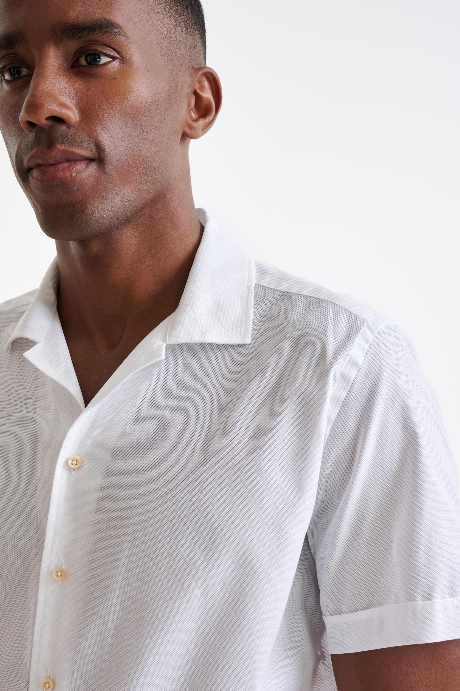 Plain White 100% Cotton Structured Short Sleeve Shirt — detail 2